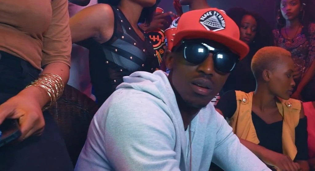 house party muka one room